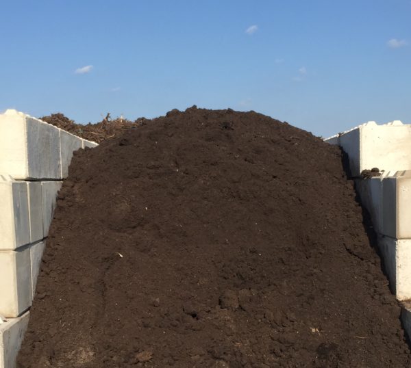 Terre, Compost et Terreau